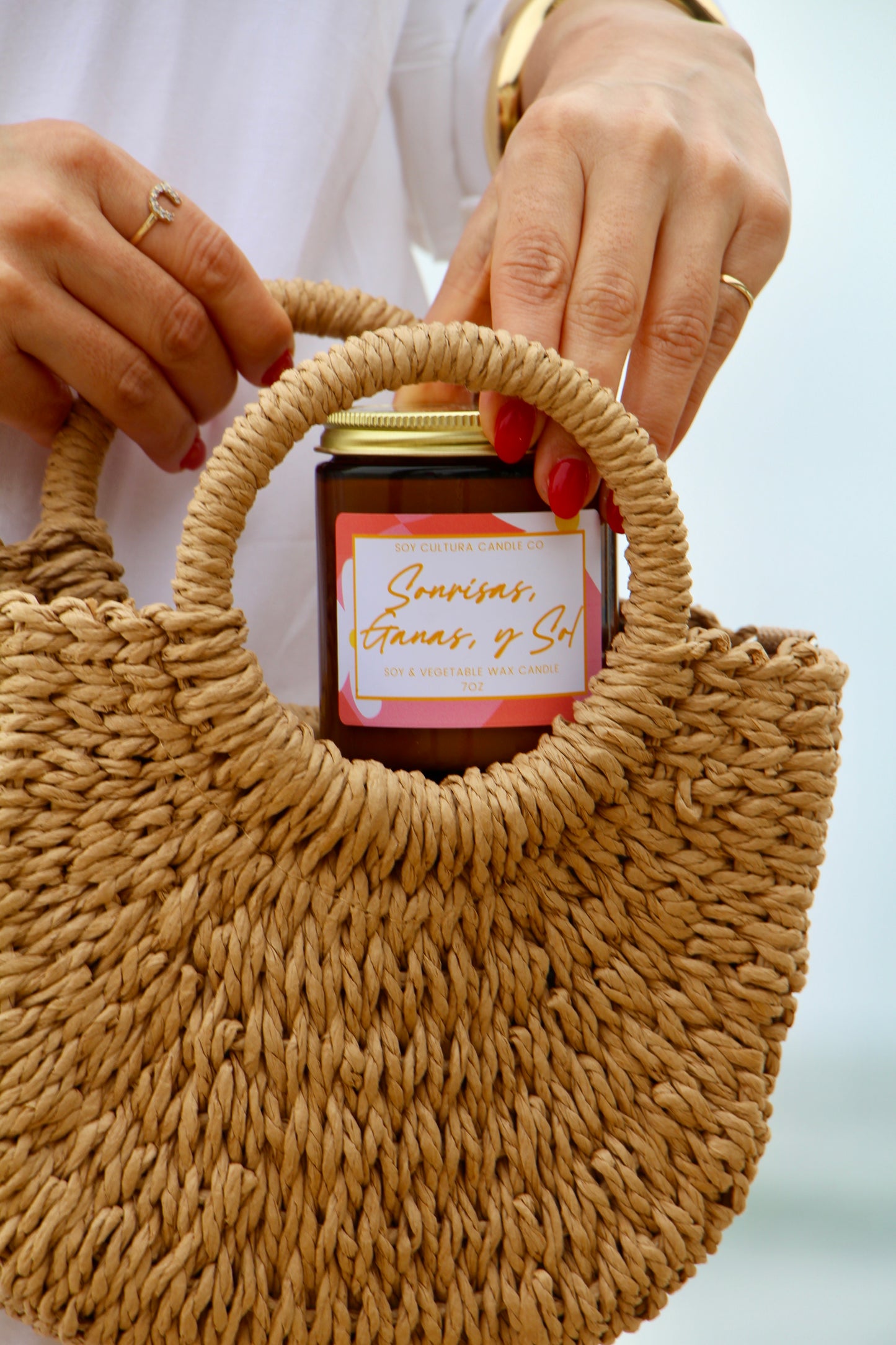 Sonrisas, Ganas, Y Sol 7oz candle