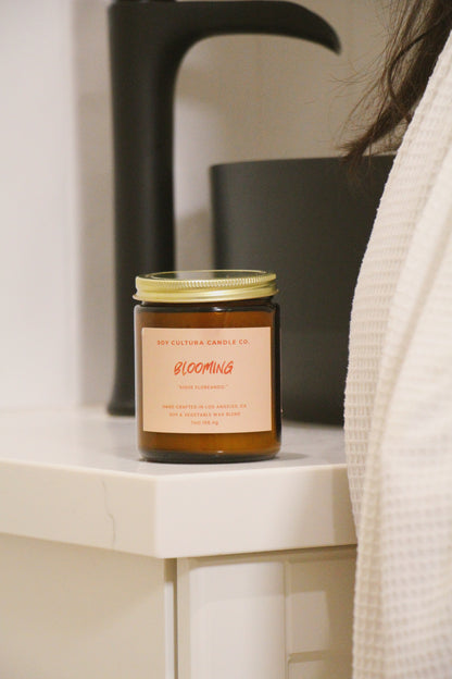 Blooming 7oz candle